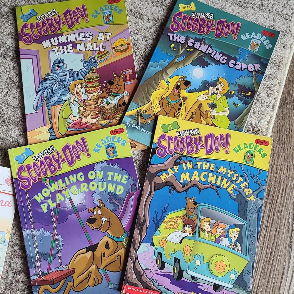 Scooby-Doo Book Bundle - 4 books